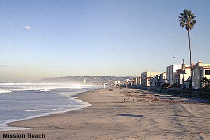  Mission Beach, San Diego looking towards La Jolla, CA, USA