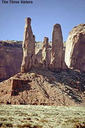  The Three Sisters, Monument Valley, AZ, USA