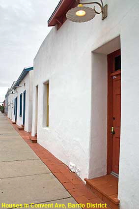 Houses in Convent Ave, Barrio District, Tucson, AZ, USA Houses in Convent Ave, Barrio District, Tucson, AZ, USA