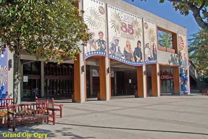  Grand Ole Opry, Nashville, TN, USA