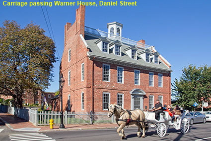 Carriage passing Warner House (1716), Daniel St, Portsmouth, NH, USA Carriage passing Warner House (1716), Daniel St, Portsmouth, NH, USA